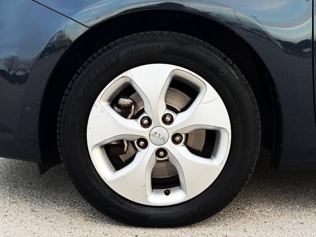 KiaCarens 1.7 CRDi VGT Concept Eco-Dynam 85 kW (115 CV) Vehículo usado en Barcelona - 13