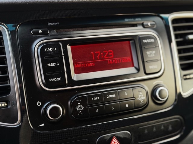 KiaCarens 1.7 CRDi VGT Concept Eco-Dynam 85 kW (115 CV) Vehículo usado en Barcelona - 20