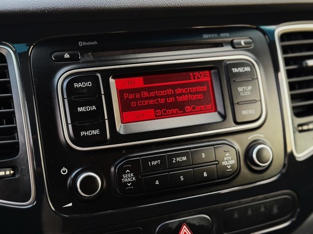 KiaCarens 1.7 CRDi VGT Concept Eco-Dynam 85 kW (115 CV) Vehículo usado en Barcelona - 21