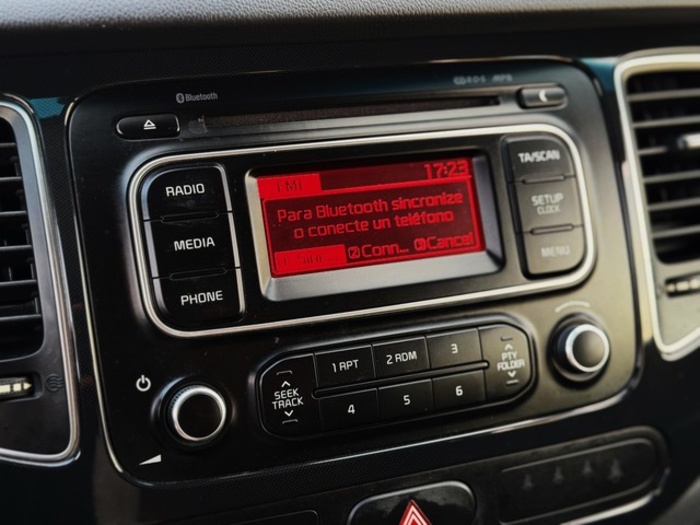 KiaCarens 1.7 CRDi VGT Concept Eco-Dynam 85 kW (115 CV) Vehículo usado en Barcelona - 21 KiaCarens 1.7 CRDi VGT Concept Eco-Dynam 85 kW (115 CV) Vehículo usado en Barcelona - 21