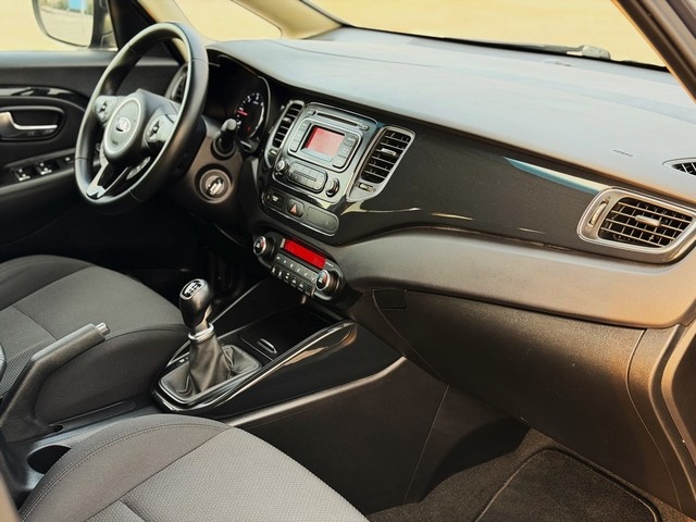 KiaCarens 1.7 CRDi VGT Concept Eco-Dynam 85 kW (115 CV) Vehículo usado en Barcelona - 26