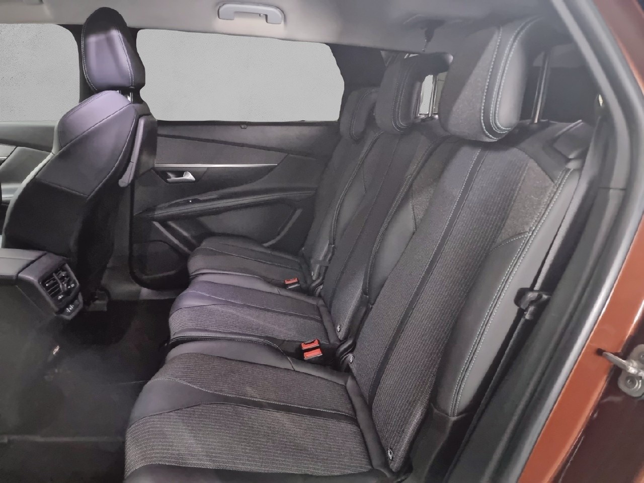 Peugeot 5008 BlueHDi 130 S&S Allure Pack 96 kW (130 CV) - 9