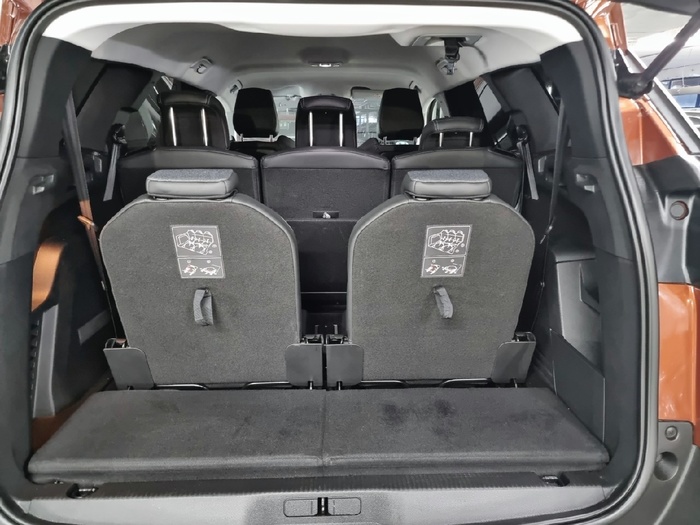 Peugeot 5008 BlueHDi 130 S&S Allure Pack 96 kW (130 CV) - 13 Peugeot 5008 BlueHDi 130 S&S Allure Pack 96 kW (130 CV) - 13