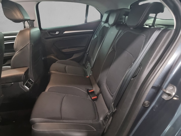 Renault Megane Techno Blue dCi EDC 85 kW (115 CV) - 9 Renault Megane Techno Blue dCi EDC 85 kW (115 CV) - 9