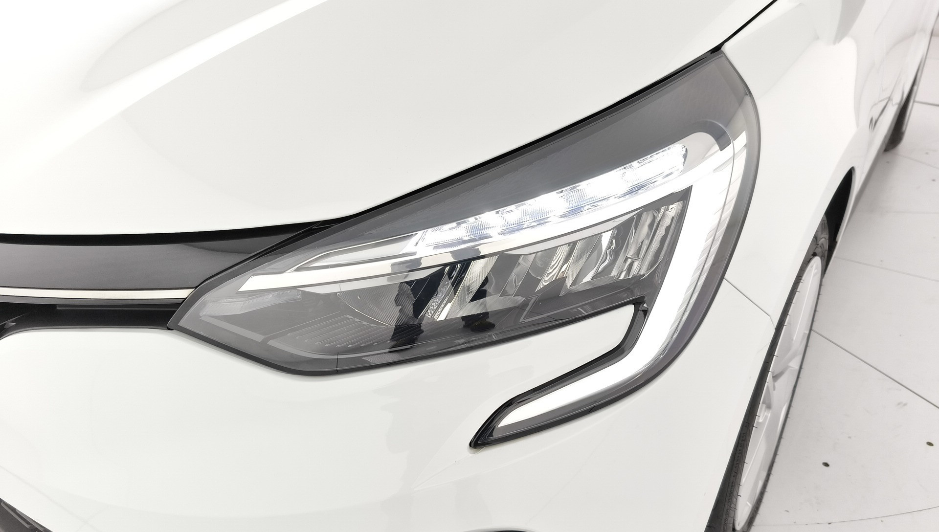 Renault Clio Intens TCe 66 kW (90 CV) - 22