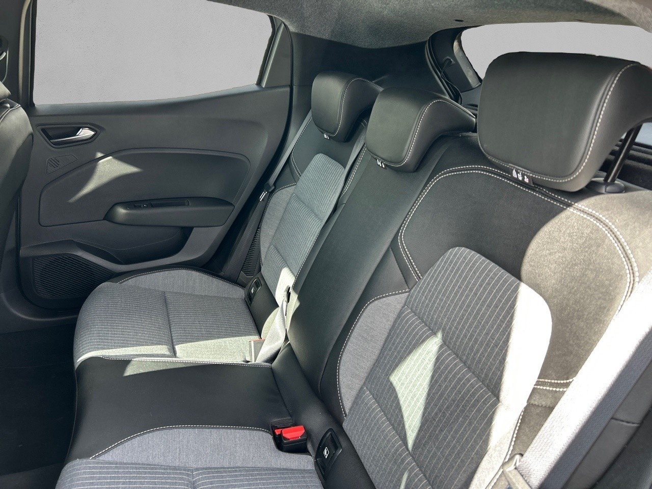 Renault Clio Techno E-Tech full Híbrido 105 kW (143 CV) - 9