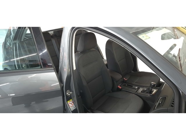 VolkswagenGolf Advance 1.4 TSI 92 kW (125 CV) DSG Vehículo usado en Barcelona - 34