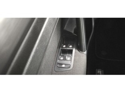 Volkswagen Golf Advance 1.4 TSI 92 kW (125 CV) DSG Volkswagen Golf Advance 1.4 TSI 92 kW (125 CV) DSG