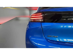 Peugeot 208 PureTech 100 Active 75 kW (100 CV)