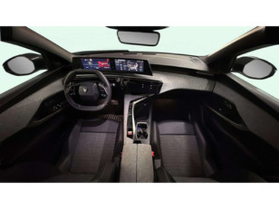 Peugeot 5008 Hybrid 1.2 Allure eDCS6 100 kW (136 CV) Peugeot 5008 Hybrid 1.2 Allure eDCS6 100 kW (136 CV)