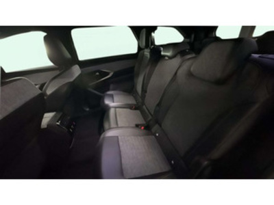 Peugeot 5008 Hybrid 1.2 Allure eDCS6 100 kW (136 CV) Peugeot 5008 Hybrid 1.2 Allure eDCS6 100 kW (136 CV)