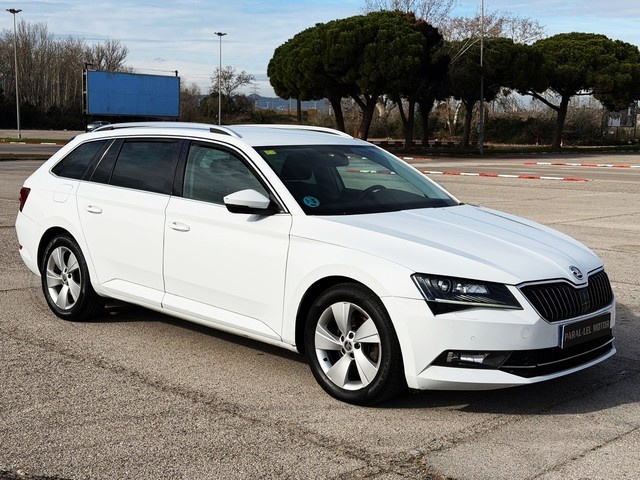 SkodaSuperb Combi 2.0 TDI Style DSG 110 kW (150 CV) Vehículo usado en Barcelona - 1