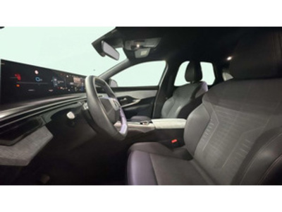 Peugeot 3008 Allure Hybrid eDCS6 100 kW (136 CV) Peugeot 3008 Allure Hybrid eDCS6 100 kW (136 CV)