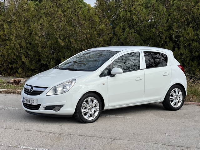 OpelCorsa 1.2 Essentia 59 kW (80 CV) Vehículo usado en Barcelona - 2