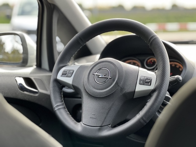 OpelCorsa 1.2 Essentia 59 kW (80 CV) Vehículo usado en Barcelona - 13