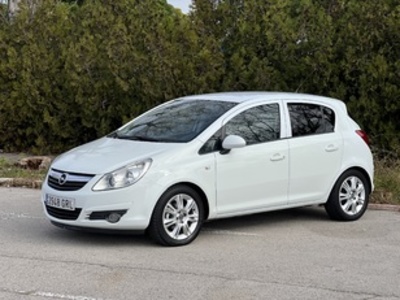 Opel Corsa 1.2 Essentia 59 kW (80 CV) Opel Corsa 1.2 Essentia 59 kW (80 CV)