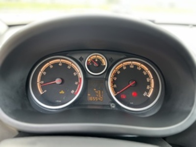 Opel Corsa 1.2 Essentia 59 kW (80 CV) Opel Corsa 1.2 Essentia 59 kW (80 CV)