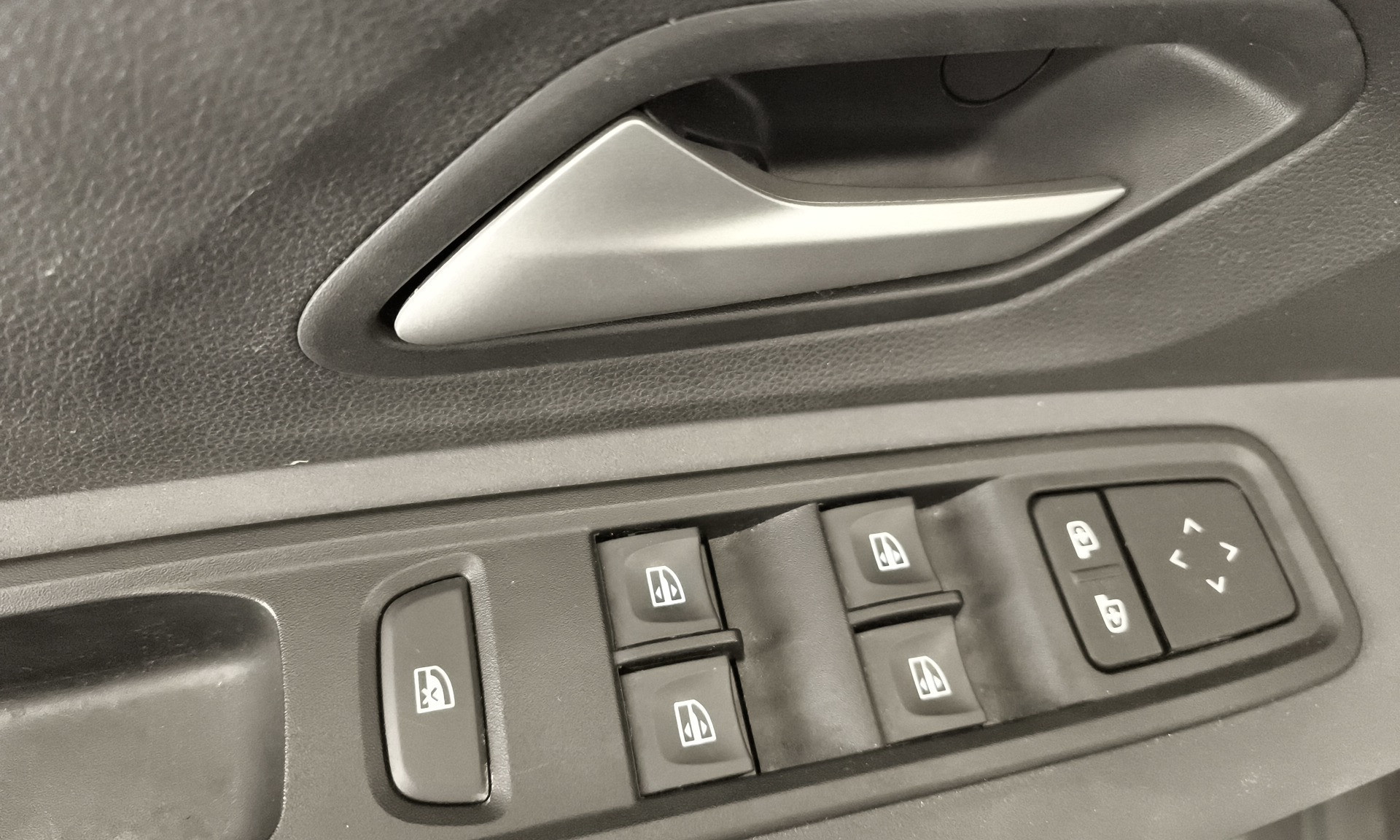 Dacia Sandero Stepway Extreme Go ECO-G 74 kW (101 CV) - 25