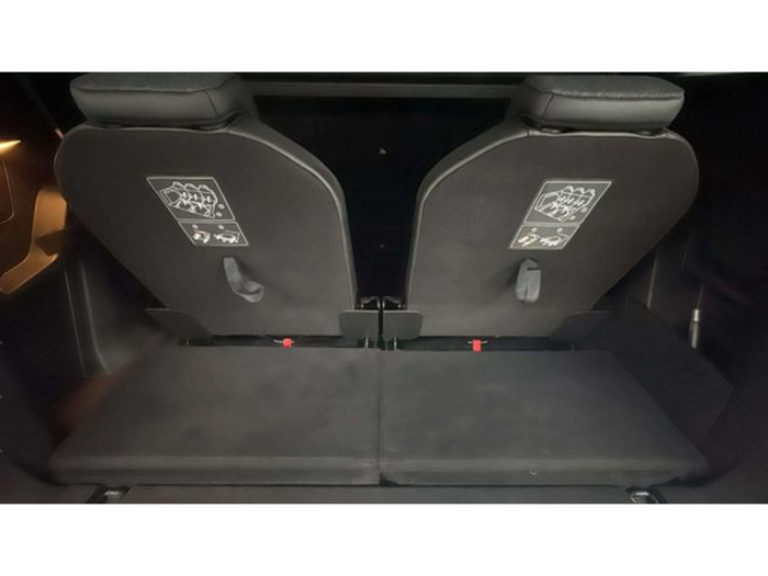 Peugeot5008 1.2L PureTech S&S Active 96 kW (130 CV) Vehículo usado en Barcelona - 21 Peugeot5008 1.2L PureTech S&S Active 96 kW (130 CV) Vehículo usado en Barcelona - 21