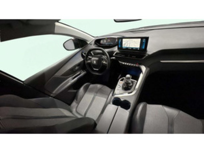 Peugeot 5008 1.2L PureTech S&S Active 96 kW (130 CV) Peugeot 5008 1.2L PureTech S&S Active 96 kW (130 CV)