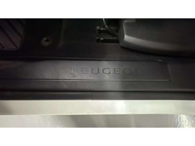 Peugeot 5008 1.2L PureTech S&S Active 96 kW (130 CV) Peugeot 5008 1.2L PureTech S&S Active 96 kW (130 CV)