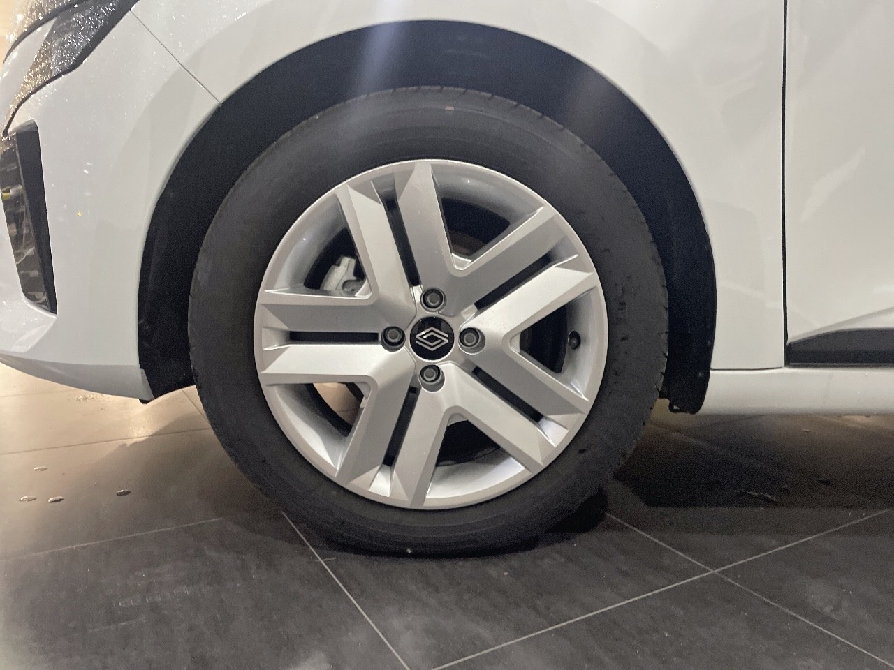 Renault Clio Evolution dCi 74 kW (100 CV) - 4