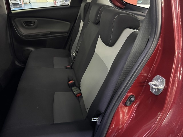 ToyotaYaris 1.5 Feel 82 kW (111 CV) Vehículo usado en Barcelona - 15