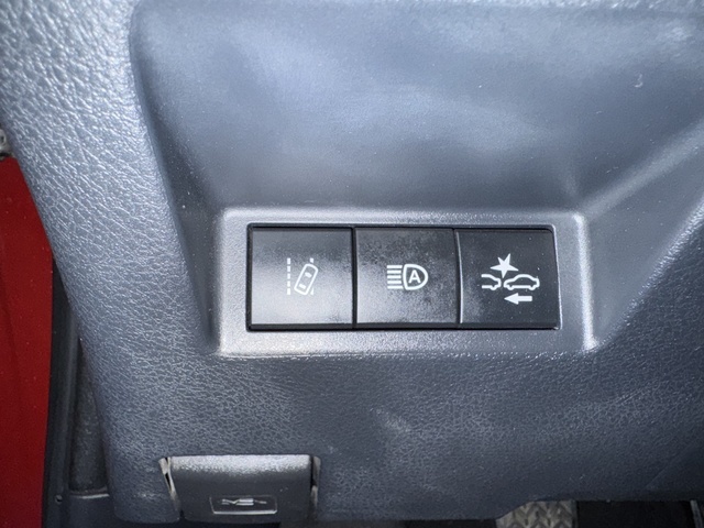 ToyotaYaris 1.5 Feel 82 kW (111 CV) Vehículo usado en Barcelona - 17 ToyotaYaris 1.5 Feel 82 kW (111 CV) Vehículo usado en Barcelona - 17