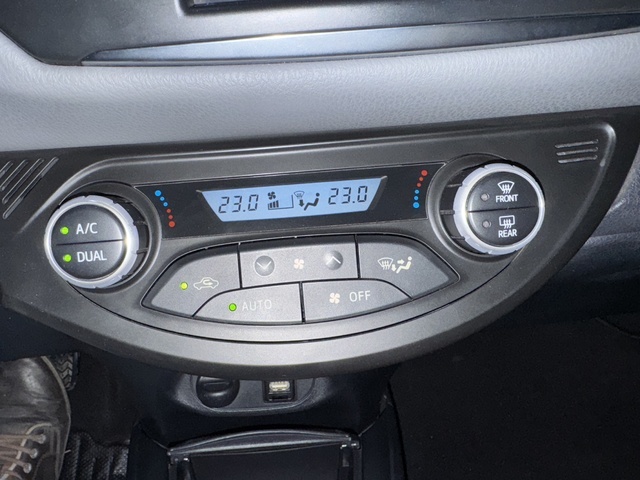 ToyotaYaris 1.5 Feel 82 kW (111 CV) Vehículo usado en Barcelona - 22