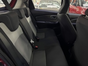 Toyota Yaris 1.5 Feel 82 kW (111 CV) Toyota Yaris 1.5 Feel 82 kW (111 CV)