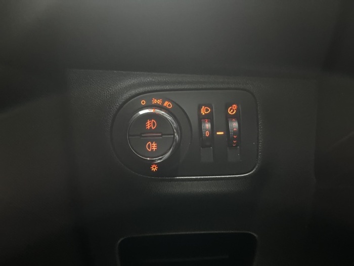 OpelCorsa 1.4 GLP Selective 66 kW (90 CV) Vehículo usado en Barcelona - 15 OpelCorsa 1.4 GLP Selective 66 kW (90 CV) Vehículo usado en Barcelona - 15