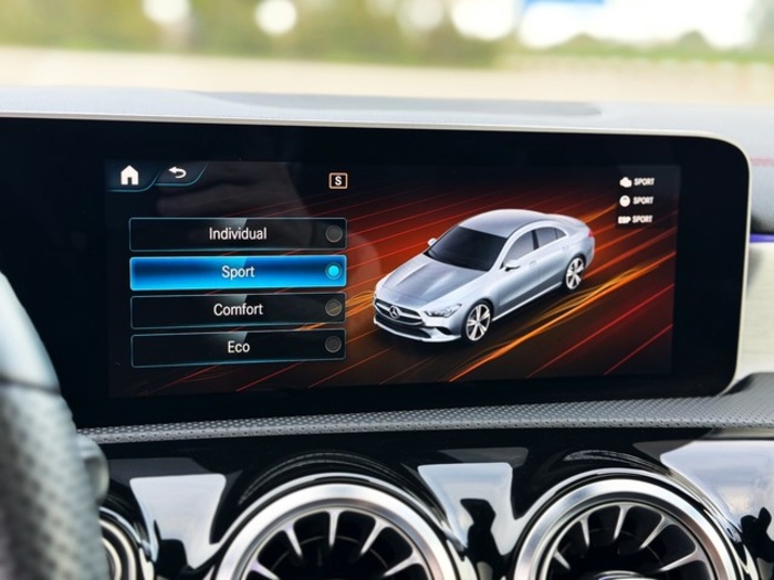 Mercedes-BenzCLA 200 120 kW (163 CV) Vehículo usado en Barcelona - 27 Mercedes-BenzCLA 200 120 kW (163 CV) Vehículo usado en Barcelona - 27