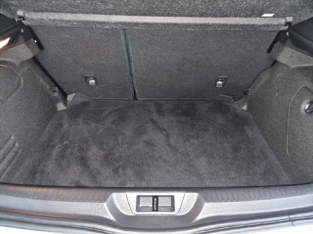 Renault Megane Techno Blue dCi EDC 85 kW (115 CV) - 12