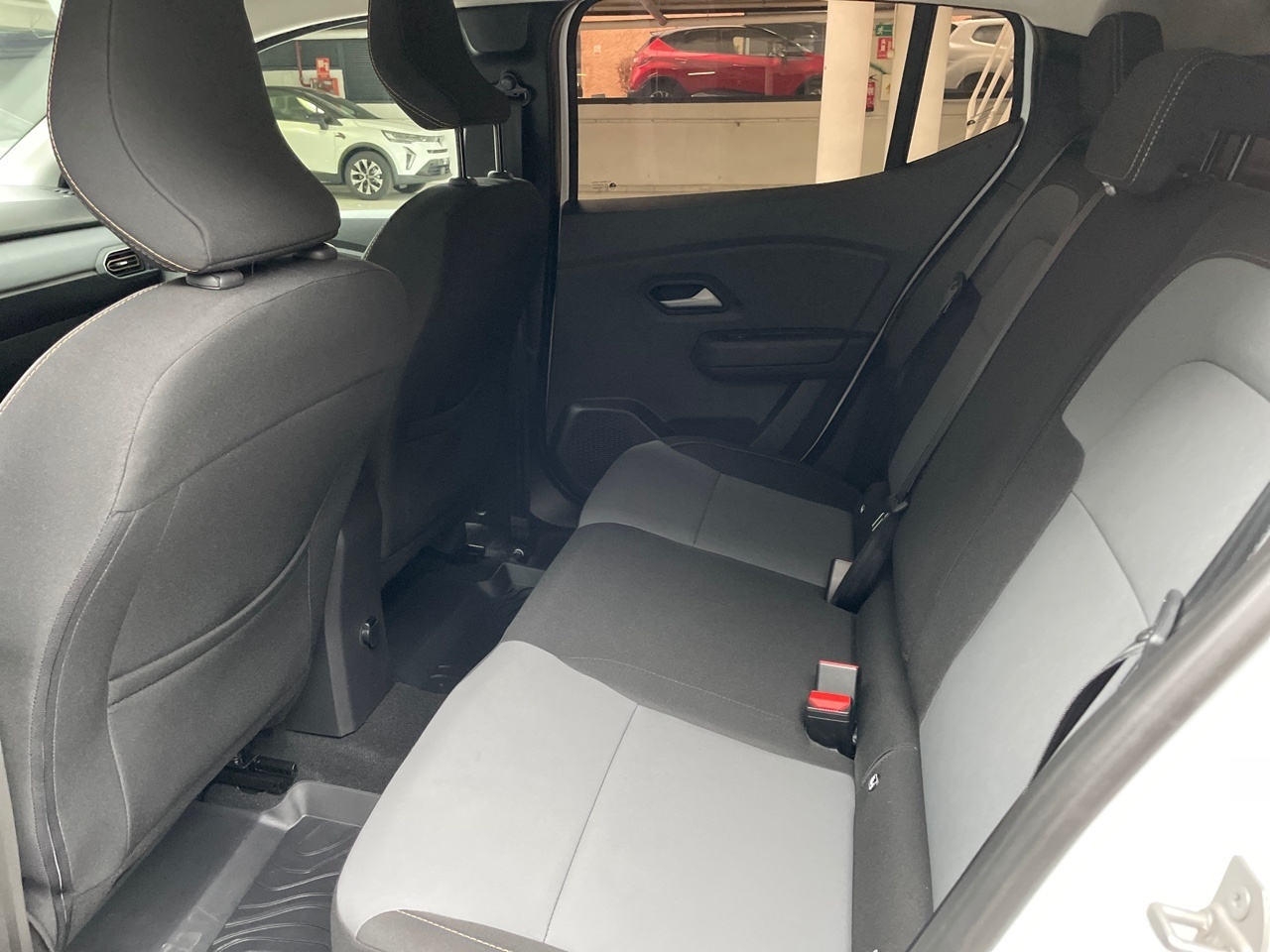 Dacia Sandero Stepway Extreme TCe 90 67 kW (91 CV) CVT - 10