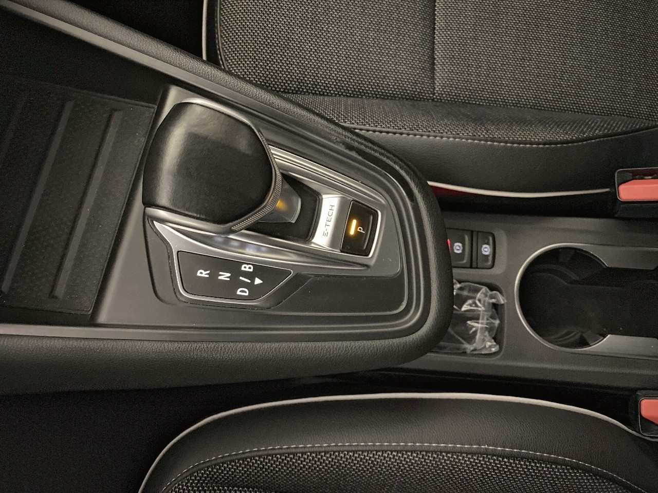 Renault Captur Zen E-TECH Híbrido enchufable 118 kW (160 CV) - 7 Renault Captur Zen E-TECH Híbrido enchufable 118 kW (160 CV) - 7