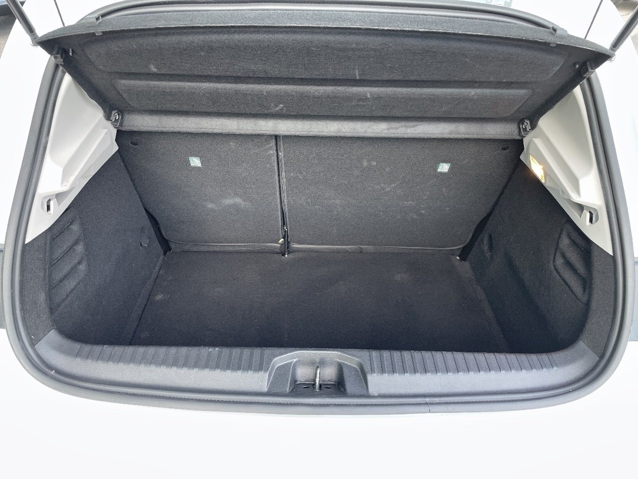 Renault Clio Intens TCe 66 kW (90 CV) - 12 Renault Clio Intens TCe 66 kW (90 CV) - 12