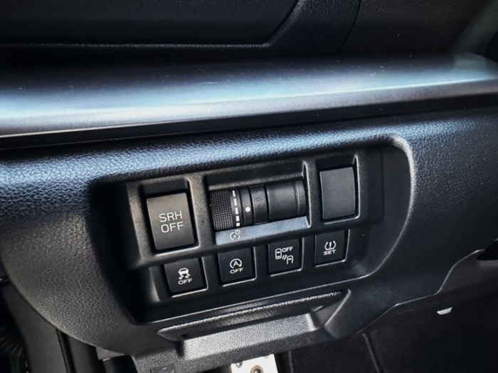 SubaruXV 1.6 Executive Plus CVT 84 kW (114 CV) Vehículo usado en Barcelona - 16 SubaruXV 1.6 Executive Plus CVT 84 kW (114 CV) Vehículo usado en Barcelona - 16