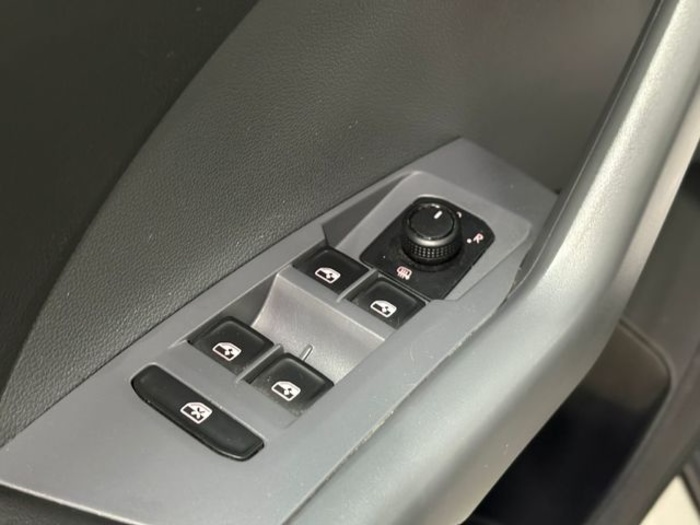 VolkswagenT-Cross Advance 1.0 TSI 85 kW (115 CV) DSG Vehículo usado en Barcelona - 14 VolkswagenT-Cross Advance 1.0 TSI 85 kW (115 CV) DSG Vehículo usado en Barcelona - 14