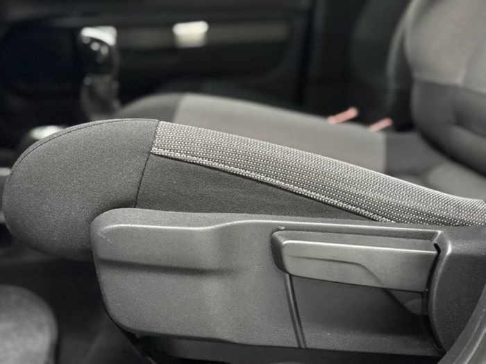 CitroenC4 Cactus PureTech 82 Feel Edition 60 kW (82 CV) Vehículo usado en Barcelona - 16 CitroenC4 Cactus PureTech 82 Feel Edition 60 kW (82 CV) Vehículo usado en Barcelona - 16