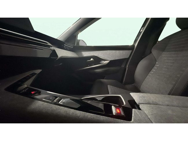 Peugeot5008 Hybrid 1.2 Allure eDCS6 100 kW (136 CV) Vehículo usado en Barcelona - 18