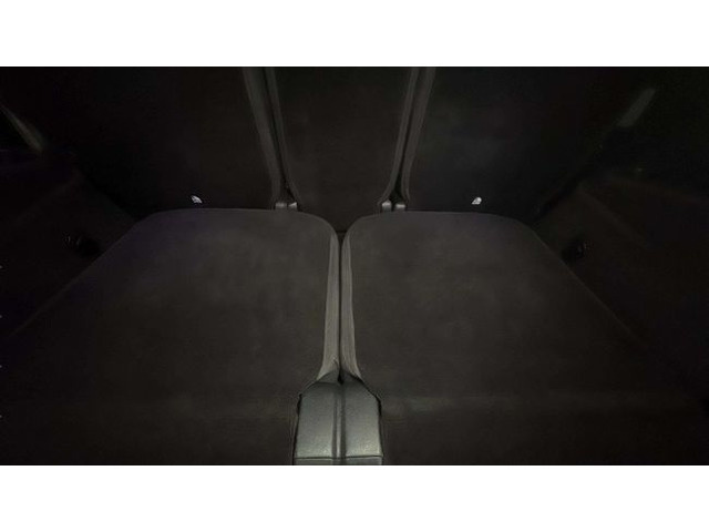 Peugeot5008 Hybrid 1.2 Allure eDCS6 100 kW (136 CV) Vehículo usado en Barcelona - 19