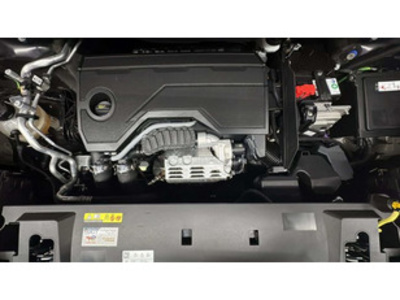 Peugeot 5008 Hybrid 1.2 Allure eDCS6 100 kW (136 CV) Peugeot 5008 Hybrid 1.2 Allure eDCS6 100 kW (136 CV)