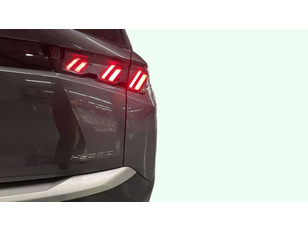 Peugeot 5008 Hybrid 1.2 Allure eDCS6 100 kW (136 CV)