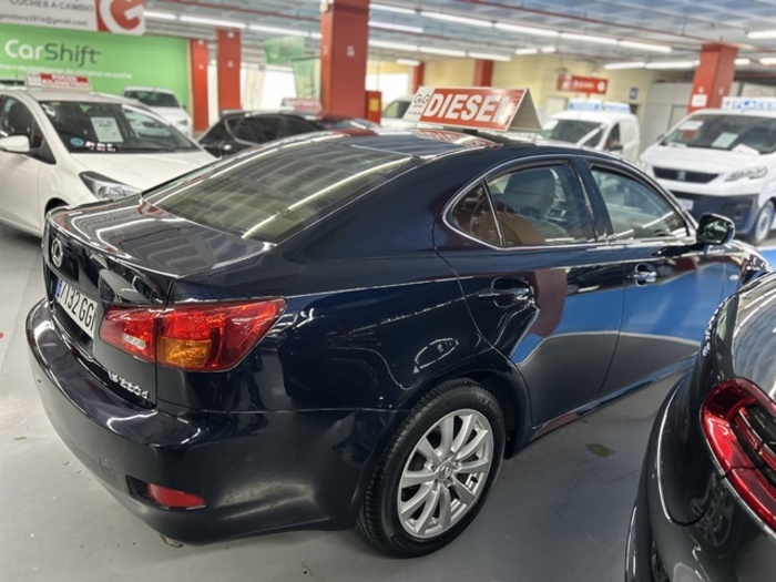 LexusIS 220d Sport Multimedia 130 kW (177 CV) Vehículo usado en Barcelona - 6 LexusIS 220d Sport Multimedia 130 kW (177 CV) Vehículo usado en Barcelona - 6