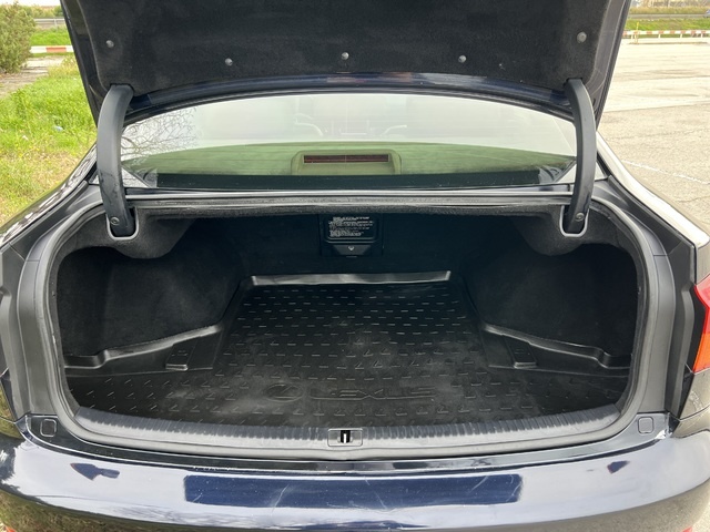 LexusIS 220d Sport Multimedia 130 kW (177 CV) Vehículo usado en Barcelona - 17