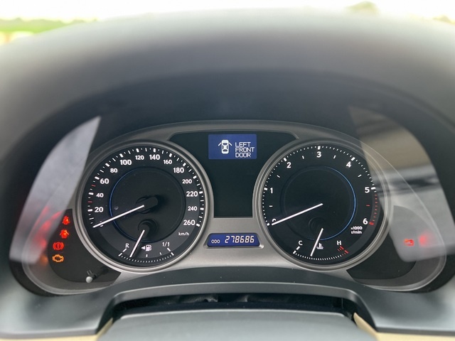 LexusIS 220d Sport Multimedia 130 kW (177 CV) Vehículo usado en Barcelona - 48