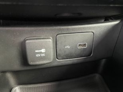 Fiat Tipo 1.4 Mirror 70 kW (95 CV) Fiat Tipo 1.4 Mirror 70 kW (95 CV)