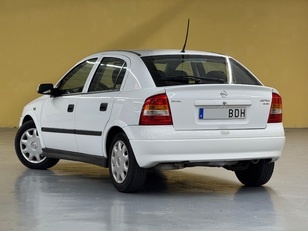 Opel Astra 1.6 16v Comfort 74 kW (100 CV)