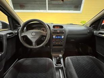 Opel Astra 1.6 16v Comfort 74 kW (100 CV) Opel Astra 1.6 16v Comfort 74 kW (100 CV)
