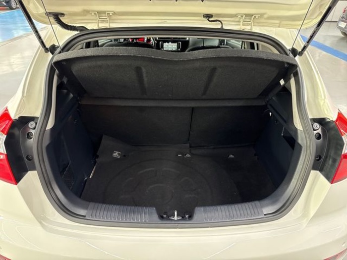 KiaRio 1.2 CVVT Tech 62 kW (84 CV) Vehículo usado en Barcelona - 7 KiaRio 1.2 CVVT Tech 62 kW (84 CV) Vehículo usado en Barcelona - 7